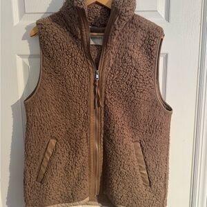 Abercrombie & Fitch Tan Sherpa Vest